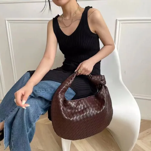 Woven large capacity cow horn bag knotted single shoulder bag