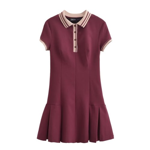 Waist hugging contrasting ribbed wide pleated dress