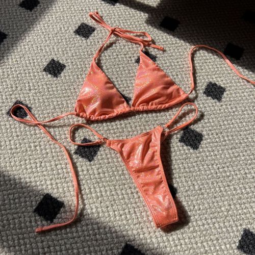 Split shiny bikini