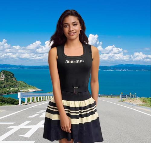 Striped U-neck sleeveless knit pleated jumpsuit short skirt
