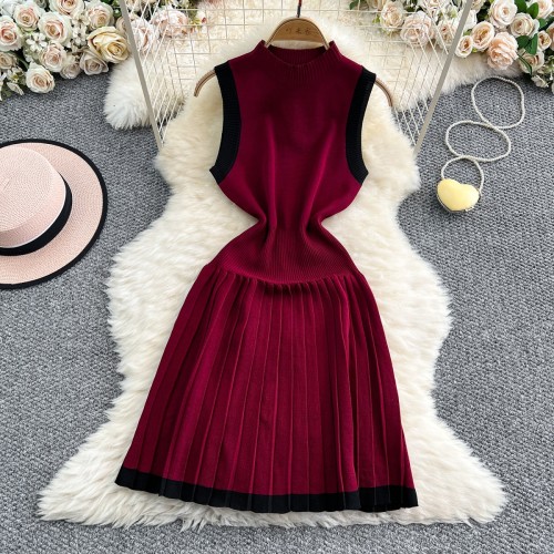 Slim fit sleeveless patchwork pleated knitted vest dress