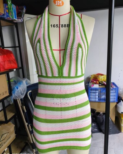 Striped contrasting hanging neck backless deep V-knit dress