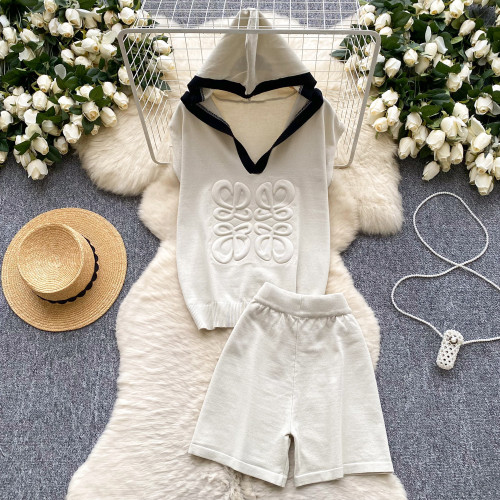 3D relief hooded sleeveless knitted top, high waist wide leg shorts