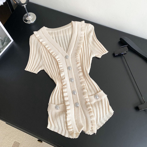 Short sleeved knitted shirt with mushroom edge V-neck top