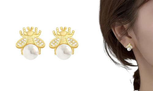Lovely Honey Bee Stud Earring