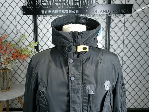 Down Snow Parka from Everland is designed to keep you looking cool and feeling warm