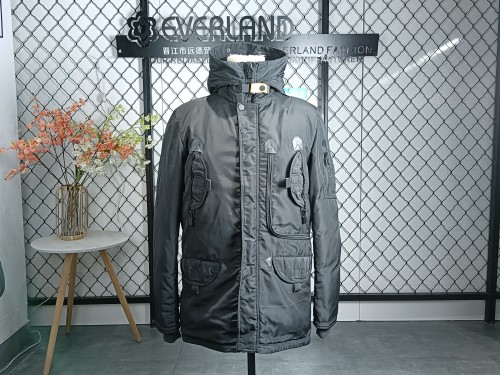 Down Snow Parka from Everland is designed to keep you looking cool and feeling warm
