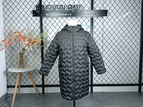 Sealed tape quiliting jacket