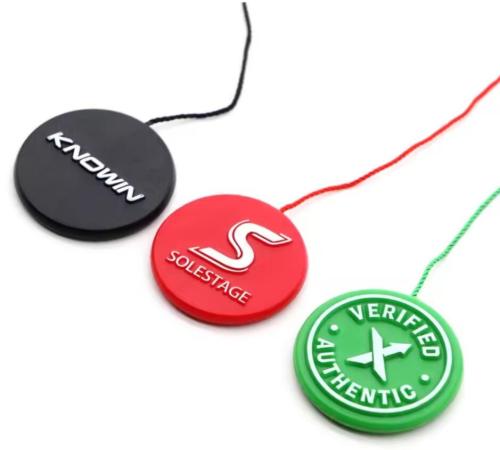 Garment Seal Tags Custom 3D Embossed Brand Name Logo Plastic Hang Tags String Locks For Shoe Sneakers