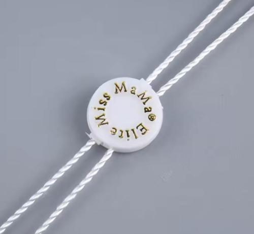 Hangtag Locker Custom Embossed Brand Name Logo Plastic Swing Loop Hang Tags String For Paper Tag