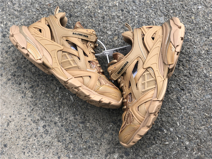 balenciaga muddy shoes