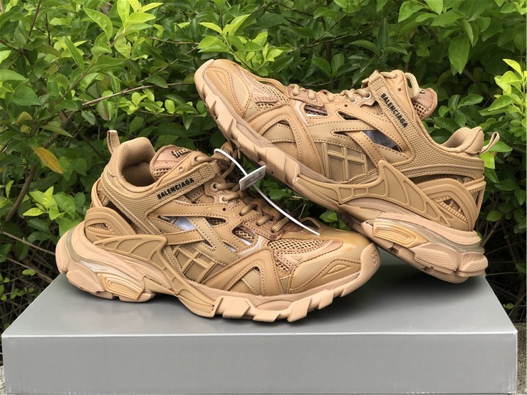 balenciaga muddy shoes