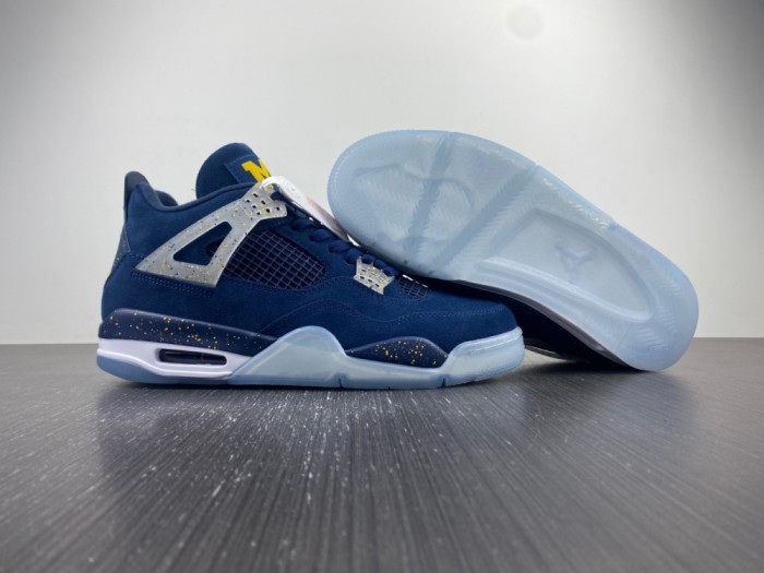 Air Jordan 4 Retro PE University of Michigan 