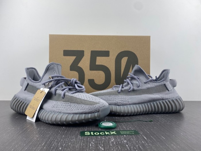Yeezy 350 Boost V2  Space ash 