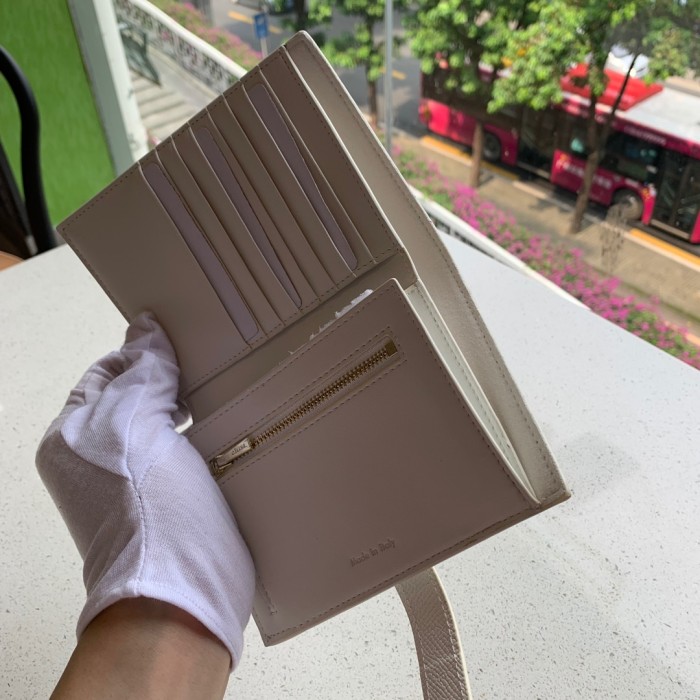 セリーヌ(CELINE）人気 小号 短財布 カードケース 28LB-CL117