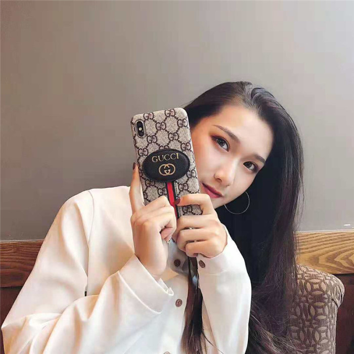 グッチ iphone xrケース 個性 アイフォン xs/xs maxカバー カード入れ iphone 8/7plusケース ペア向け