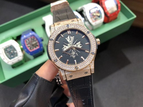 ウブロHUBLOT クラシックフュージョン Asian/2836ムーブメント搭載 TSH2001P550-HU10