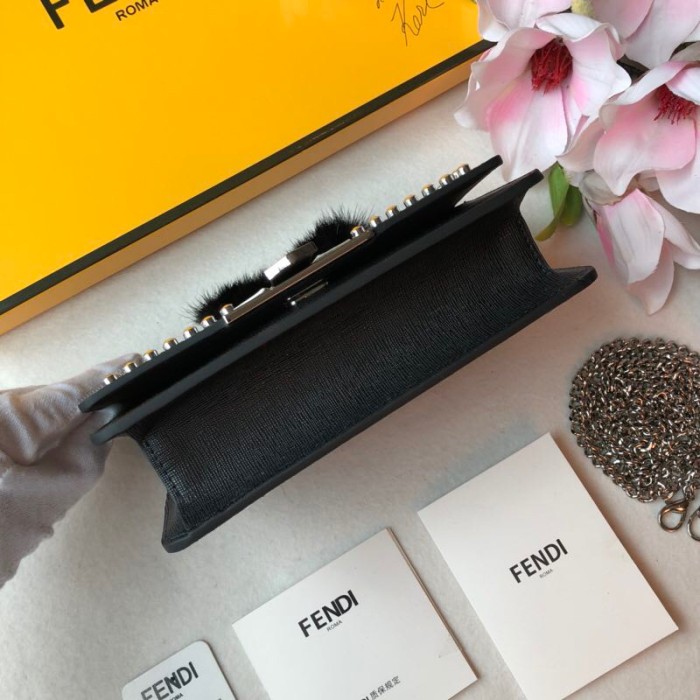 秋冬新作 FENDI/フェンディ ショルダー ハンド FD19P260-FD01