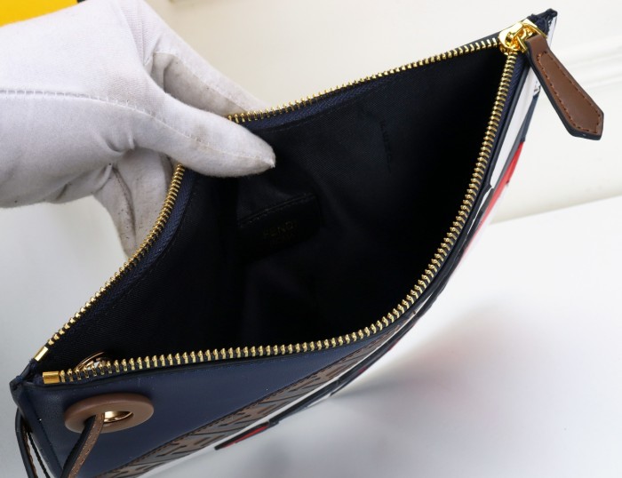 秋冬 FENDI/フェンディ 財布 セカンドバッグ WX19P190-5505-5