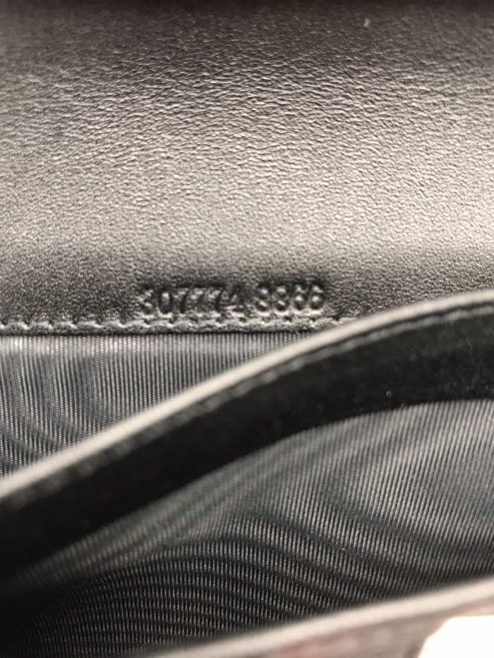 GUCCI グッチ 長財布 二つ折り財布 名刺入れ 307774-1 新作