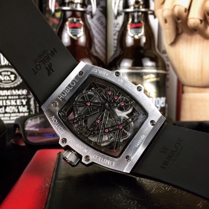 ウブロHUBLOT 2836-2 ムーブメント搭載! ビッグバン TSH2001P1000-4100-24