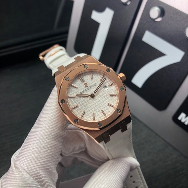 オーデマ ピゲ【AUDEMARS PIGUET】レディース 腕時計 33mm AP-JIN-021