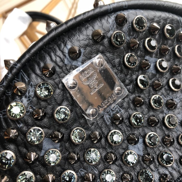 19SS エムシーエム 中号サイズ 後背包 リュック 88023-1-MC453
