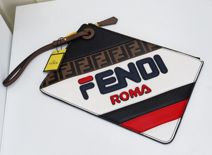秋冬 FENDI/フェンディ 財布 セカンドバッグ WX19P190-5505-1
