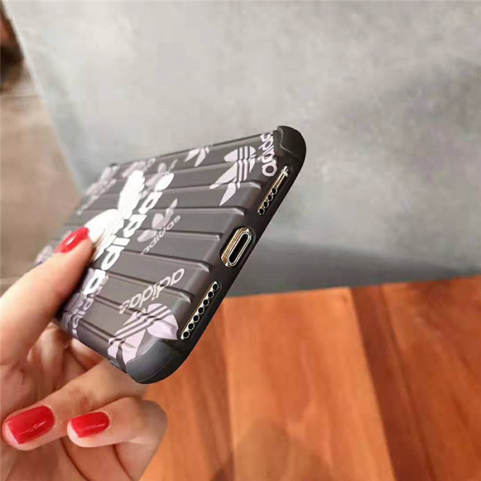 adidas iphone xr/xs maxケースブランドアディダス iphone 11/XI/11 MAXケース運動風 iphone x/8/7 plusケース オシャレトランク保護 耐衝撃