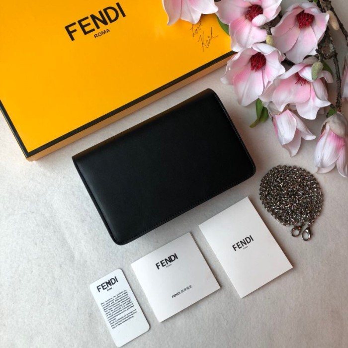 秋冬新作 FENDI/フェンディ ショルダー ハンド FD19P260-FD02
