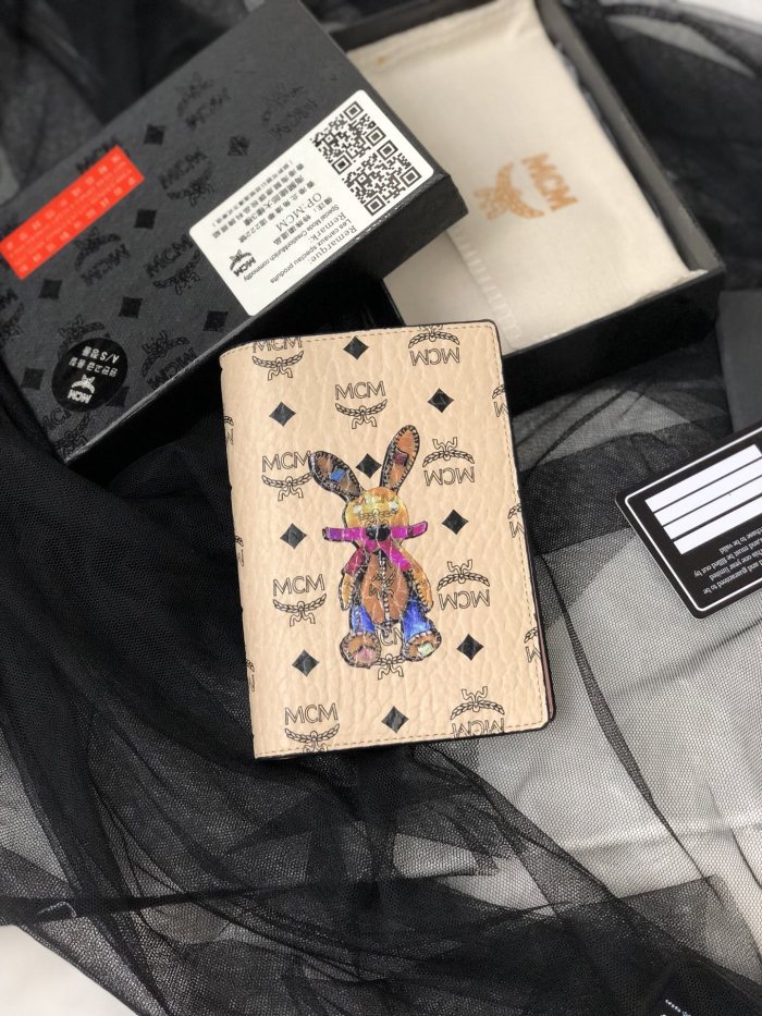 エムシーエム 人気商品激安 パスポートケース 8023-MC524