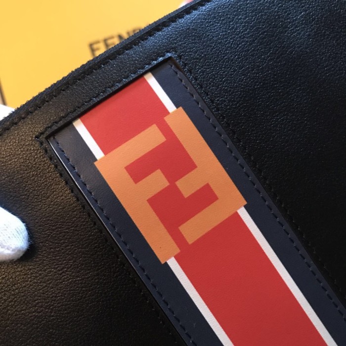 新作 FENDI/フェンディ セカンドバッグ ポーチ FE19P180-FD07