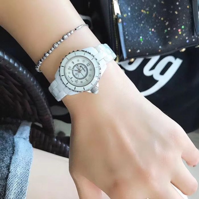 Chanel シャネル 腕時計 時計 レディース 定番人気商品 CH-TSH160-001
