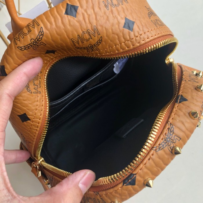19SS エムシーエム 中号サイズ 後背包 リュック 88023-1-MC455