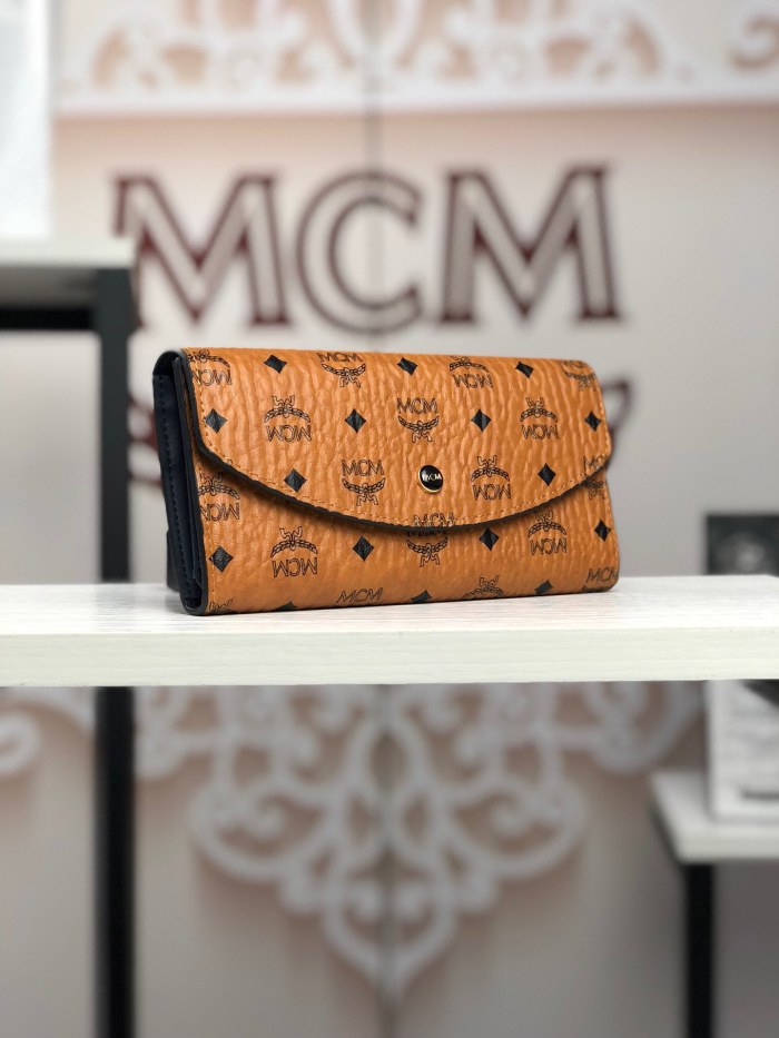 人気商品激安 エムシーエム 长財布 三つ折り財布 8008-MC512