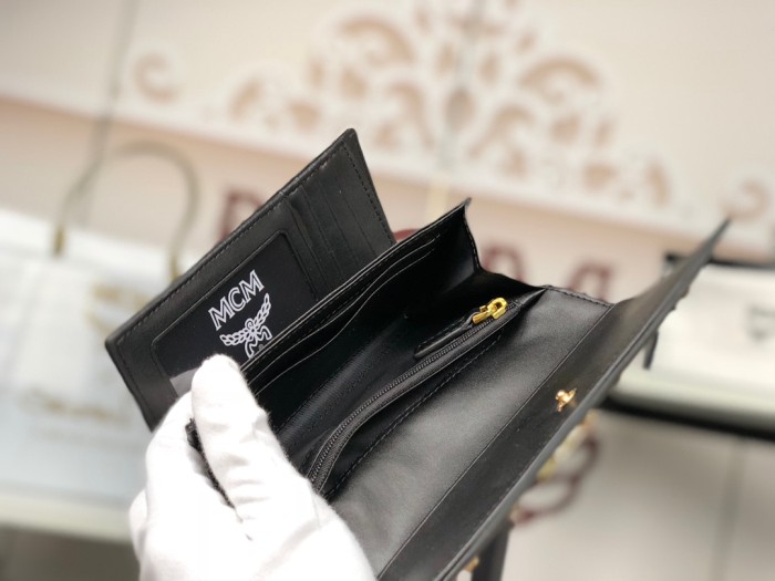 人気商品激安 エムシーエム 短財布 三つ折り財布 8033-MC496