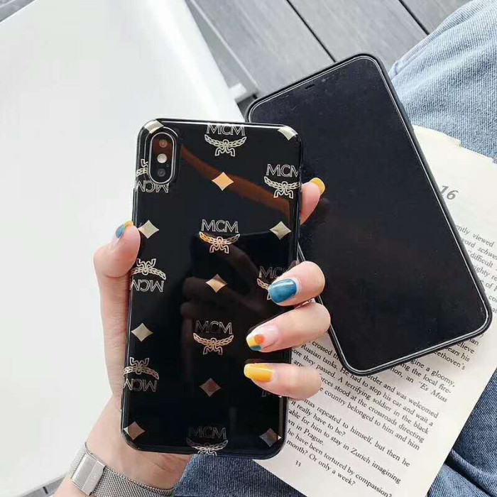 adidas アディダス iphone xrケース 人気 ブランド iphone xs maxカバー Burberry バーバリー iphone xs/x/8Plusケース 光沢感 オシャレ 個性潮流 芸能人愛用 激安販売