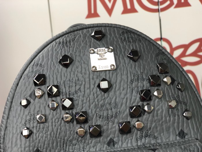 19SS エムシーエム 中号サイズ後背包 リュック 5727-MC388