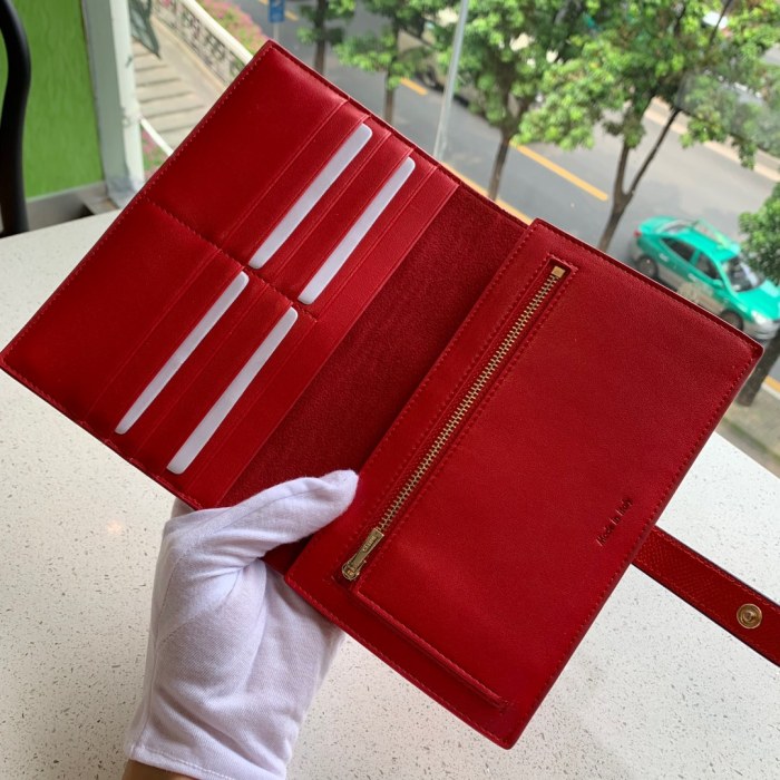 セリーヌ(CELINE）19SS 大号 長財布 カードケース 31AN-CL108