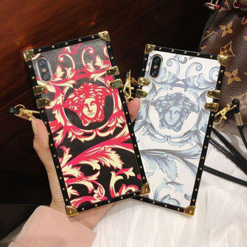 ヴェルサーチ iphone xr/xs maxケース 個性 Versace アイフォンテンアール/xs マックスカバー お洒落 iphone 6s/7/8plusケース 人気 iphone x/xsケース