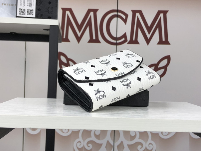 人気商品激安 エムシーエム 短財布 三つ折り財布 8009-MC508
