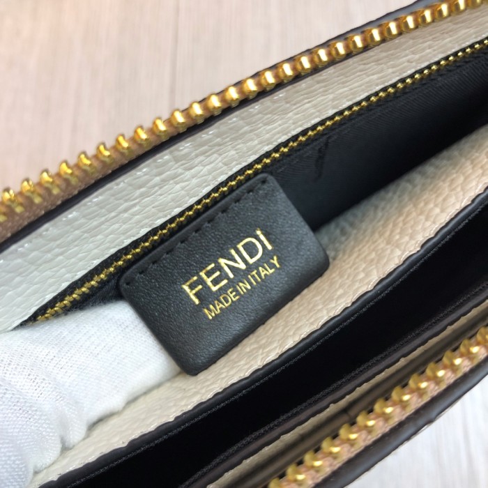 特N品 FENDI/フェンディ 財布 セカンドバッグ XD19P380-FD23