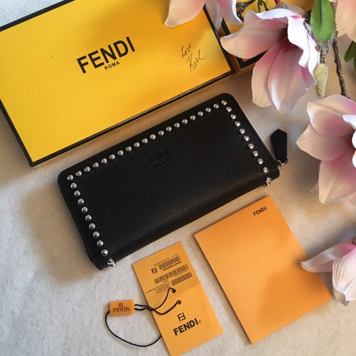 FENDI/フェンディ ラウンドファスナー式長財布 FE19P150-6623