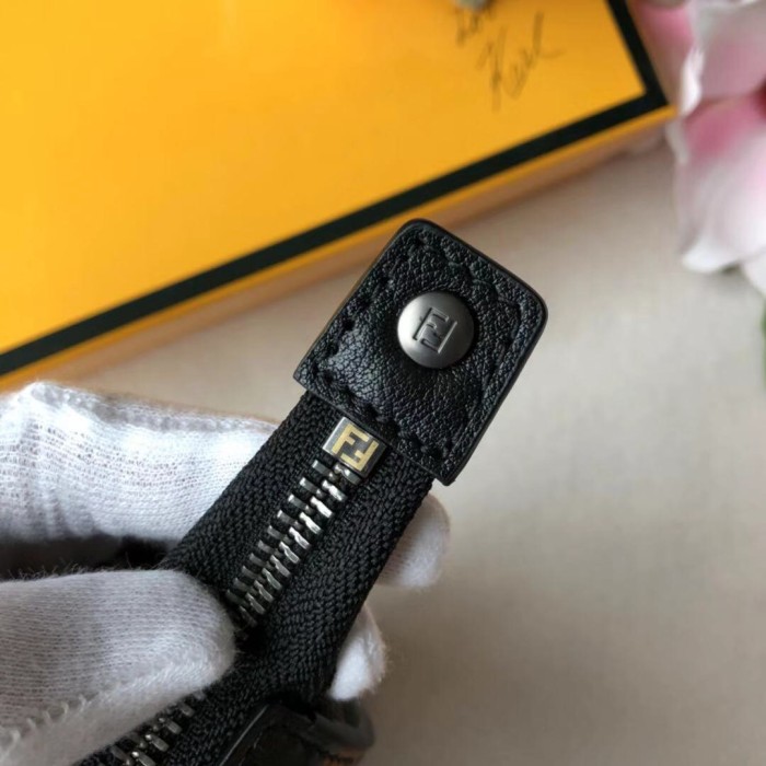 FENDI/フェンディ 長財布通販 セカンドバッグ FD19P280-FD25