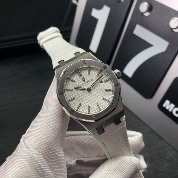 オーデマ ピゲ【AUDEMARS PIGUET】レディース 腕時計 33mm AP-JIN-020