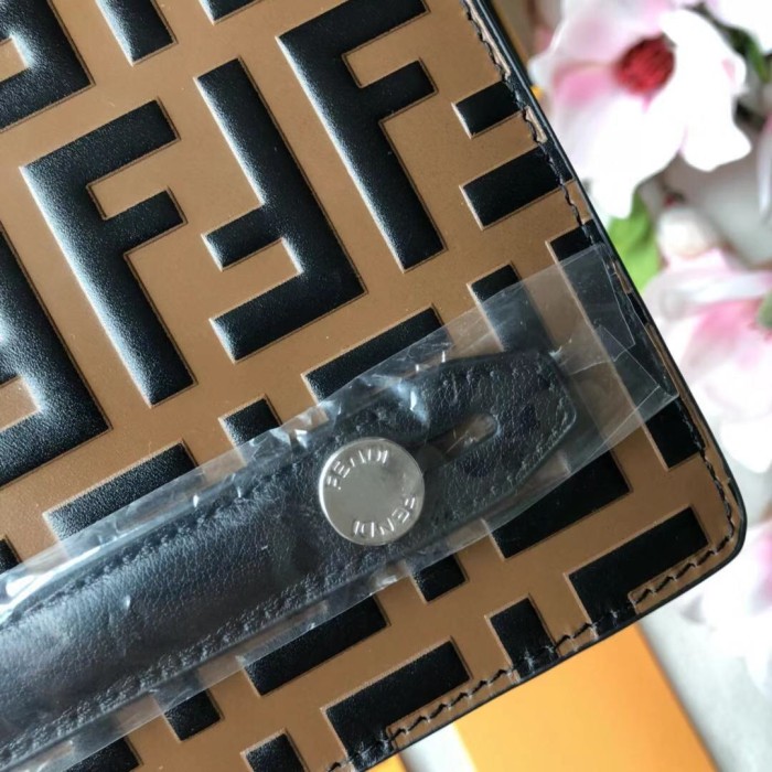 FENDI/フェンディ 長財布通販 セカンドバッグ FD19P280-FD24