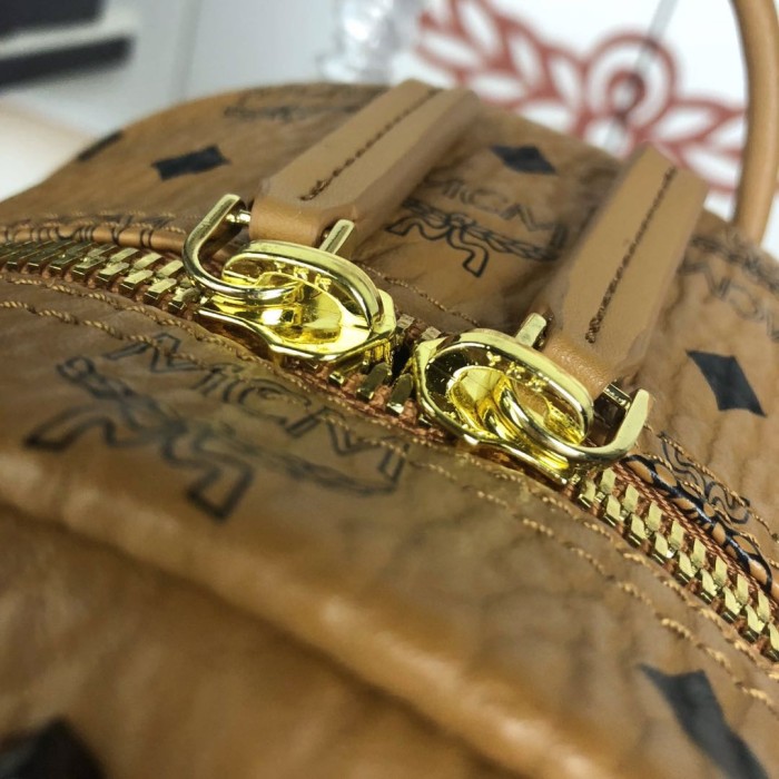 19SS エムシーエム 中号サイズ後背包 リュック 5727-MC396