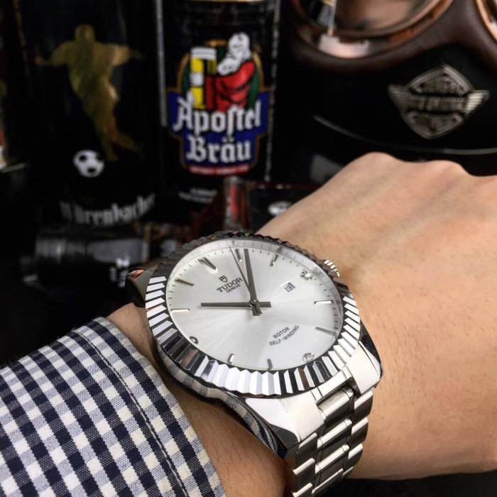 チュードル（TUDOR ）メンズ 時計 42mm 自動巻き 腕時計 TUD-TSH360-42