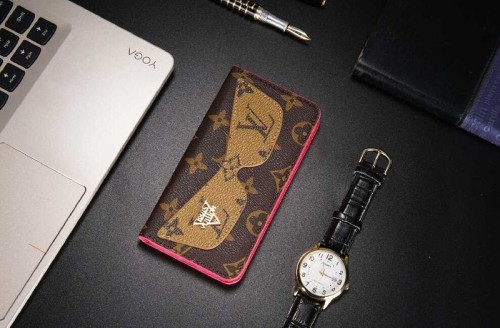 新作ルイヴィトンiphone11/11pro/11pro maxケース 手帳型 花柄綺麗 LV LOGO 芸能人愛用