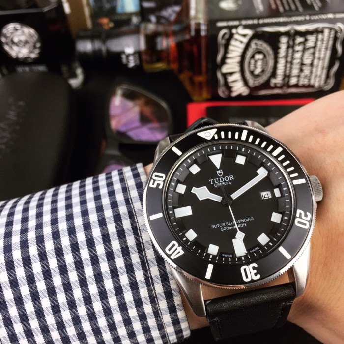 チュードル（TUDOR ）メンズ 時計 42mm 激安販売 腕時計 TUD-TSH360-29